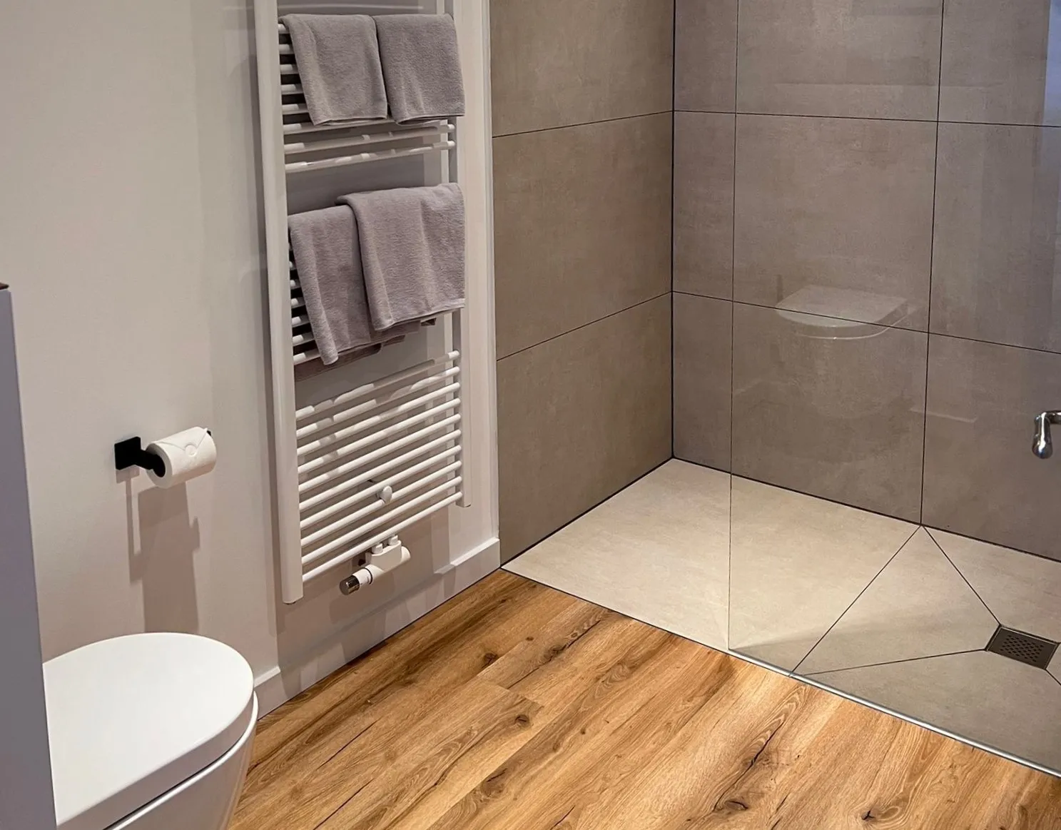 Top-Immobilie: Fünf exklusive Ferienwohnungen und eine Inhaberwohnung in begehrter Lage