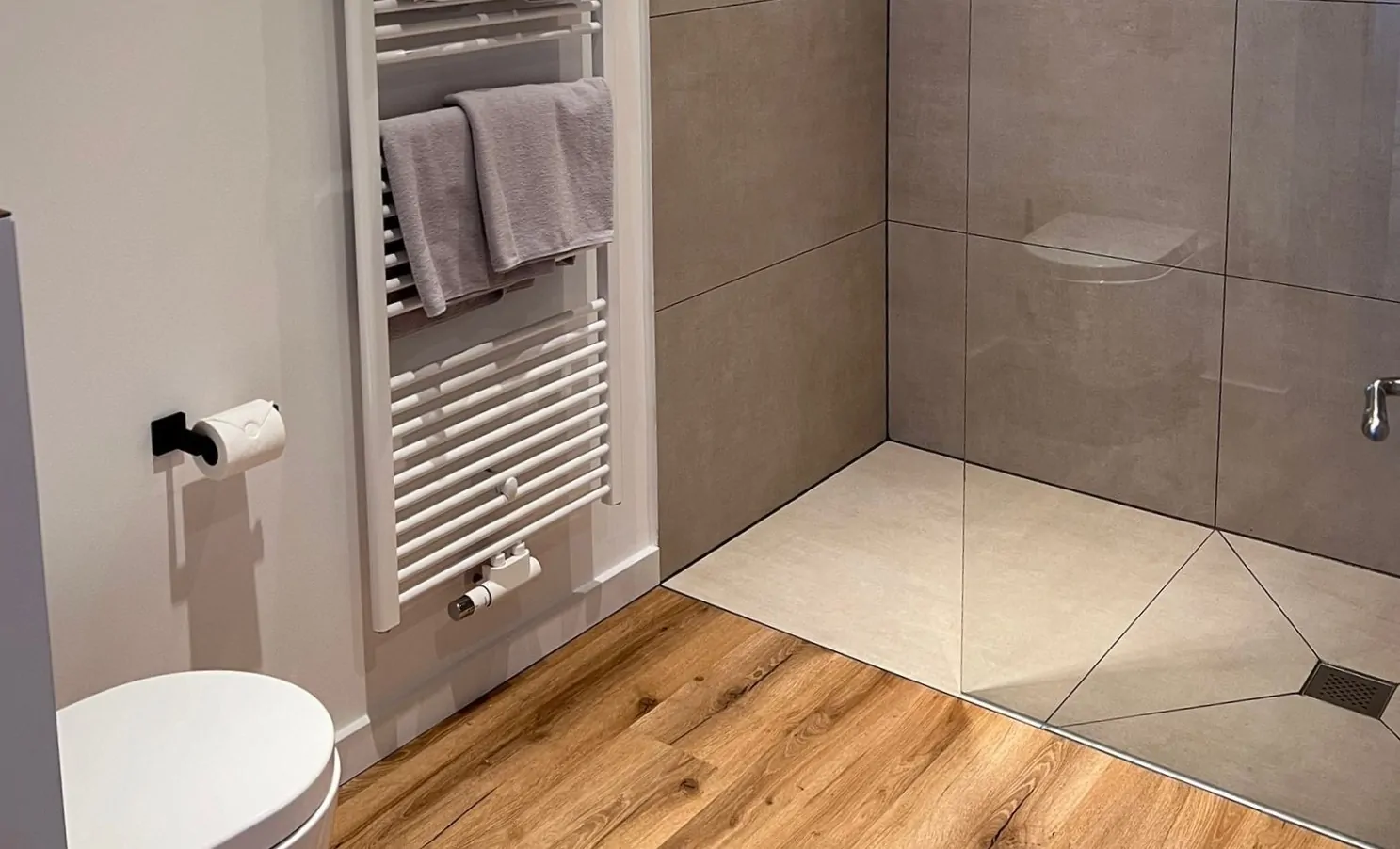 Top-Immobilie: Fünf exklusive Ferienwohnungen und eine Inhaberwohnung in begehrter Lage