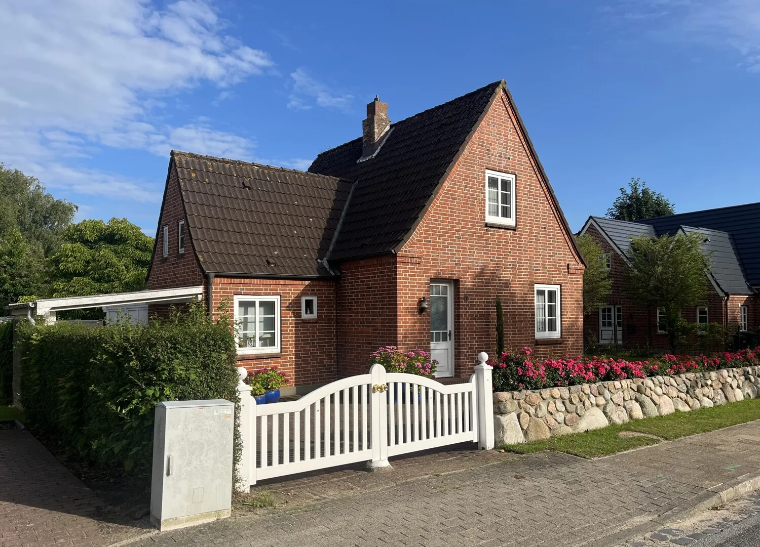 Charmant und sehr gepflegt: Kleines Traumhaus in begehrter Lage mit Potential