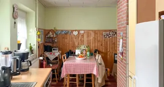 von_poll_real_estate_property_25191112_image_2