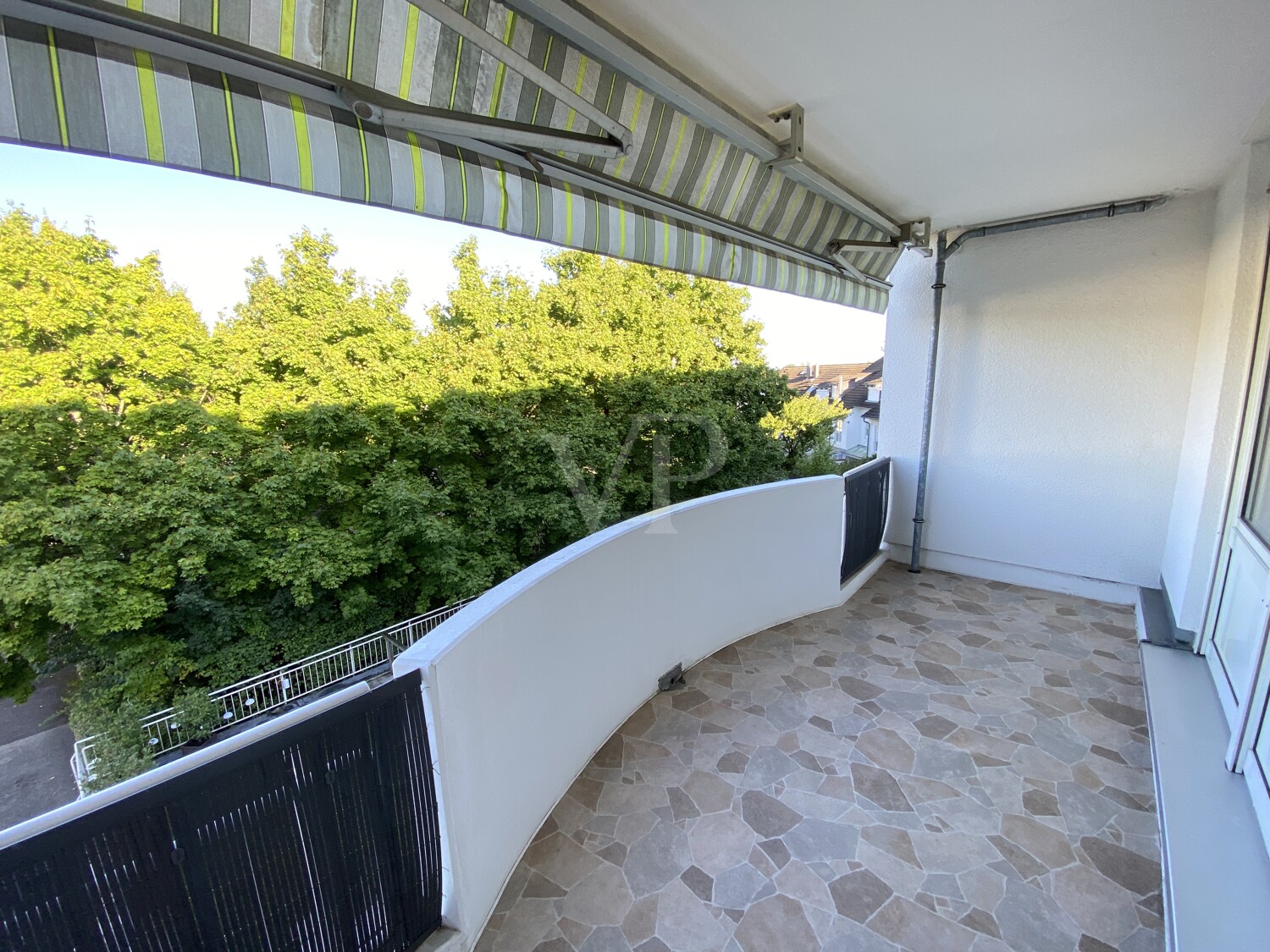 Balkon mit Westausrichtung