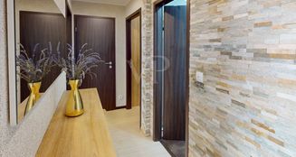 von_poll_real_estate_property_25191229_image_4