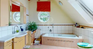 von_poll_real_estate_property_25191132_image_14