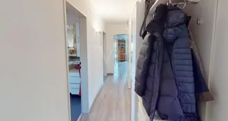 von_poll_real_estate_property_25191135_image_17