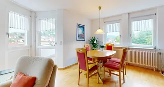 von_poll_real_estate_property_25191141_image_0