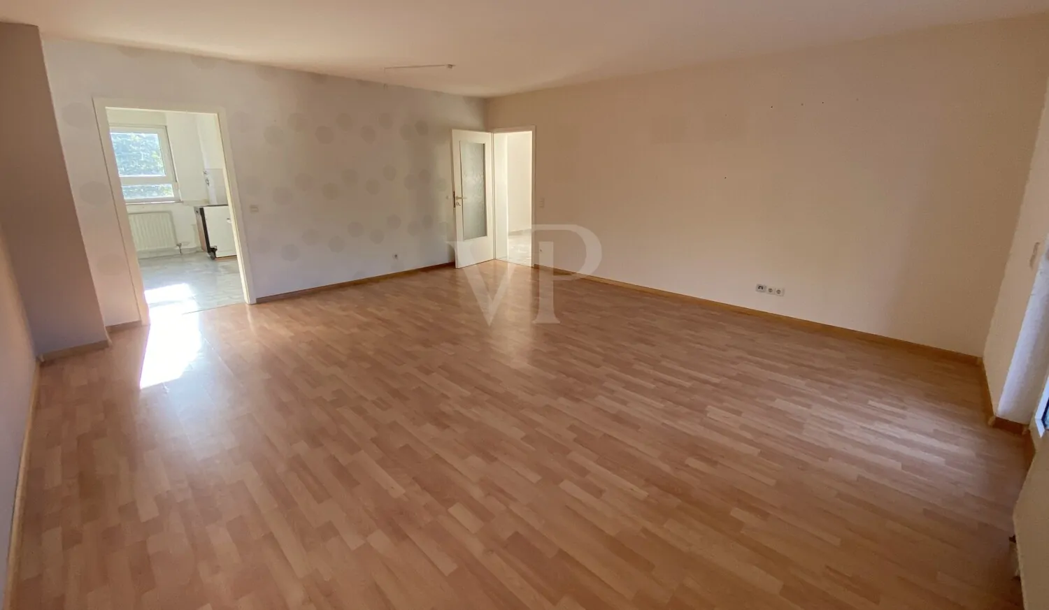 ... mit Zugang zur Küche