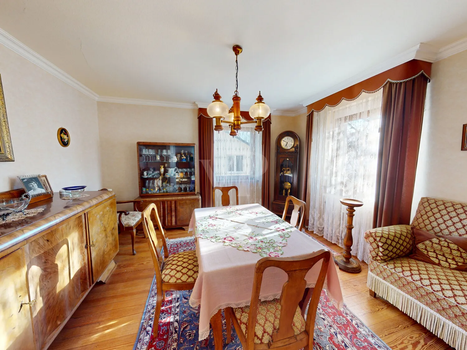 ... mit Zugang zum Esszimmer, OG