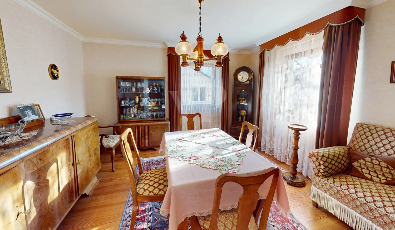 ... mit Zugang zum Esszimmer, OG