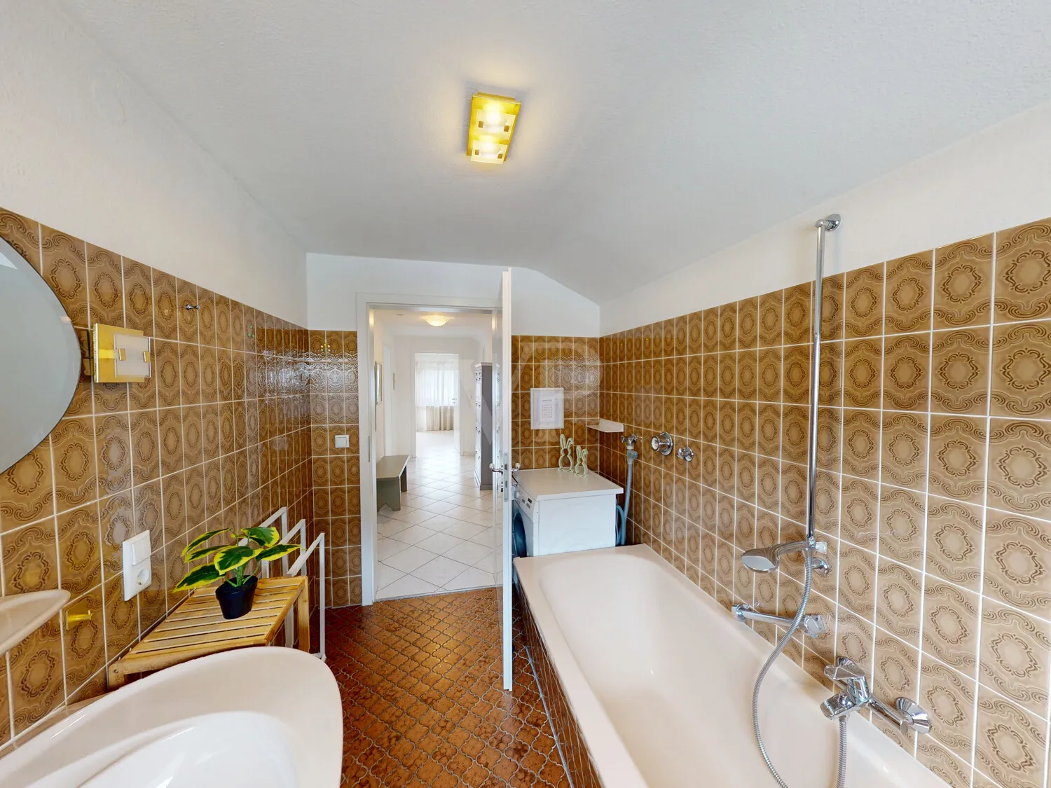 Helle 2-Zimmer-DG-Wohnung mit Balkon und traumhafter Aussicht