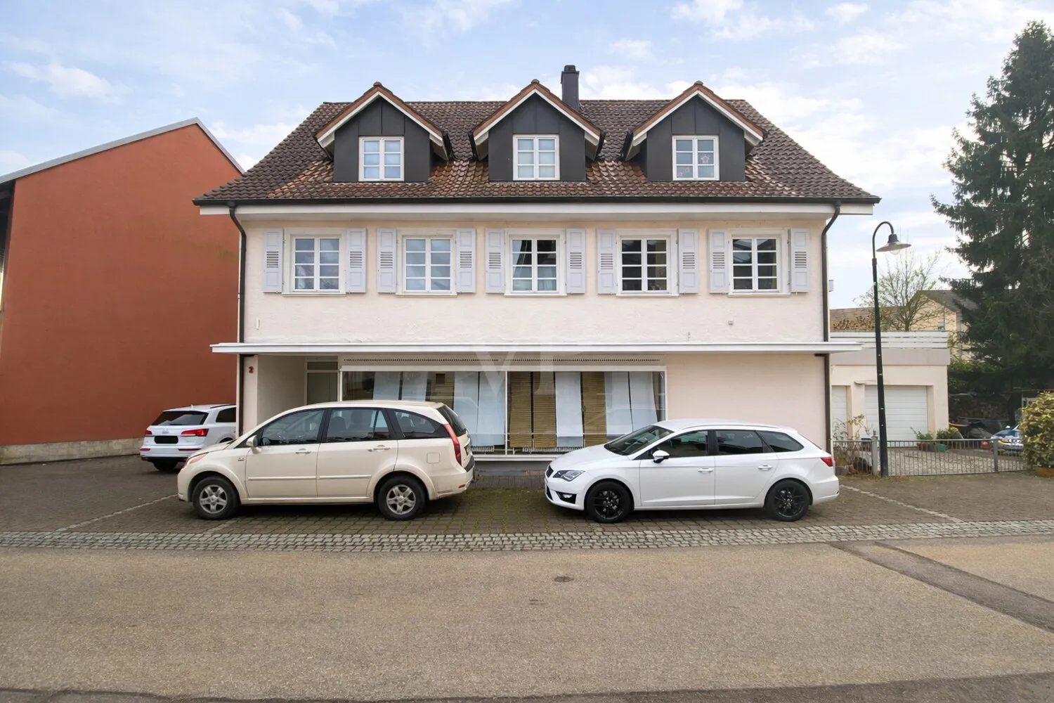 Kapitalanlage mit Wohn- und Gewerbeeinheiten in Oberschopfheim