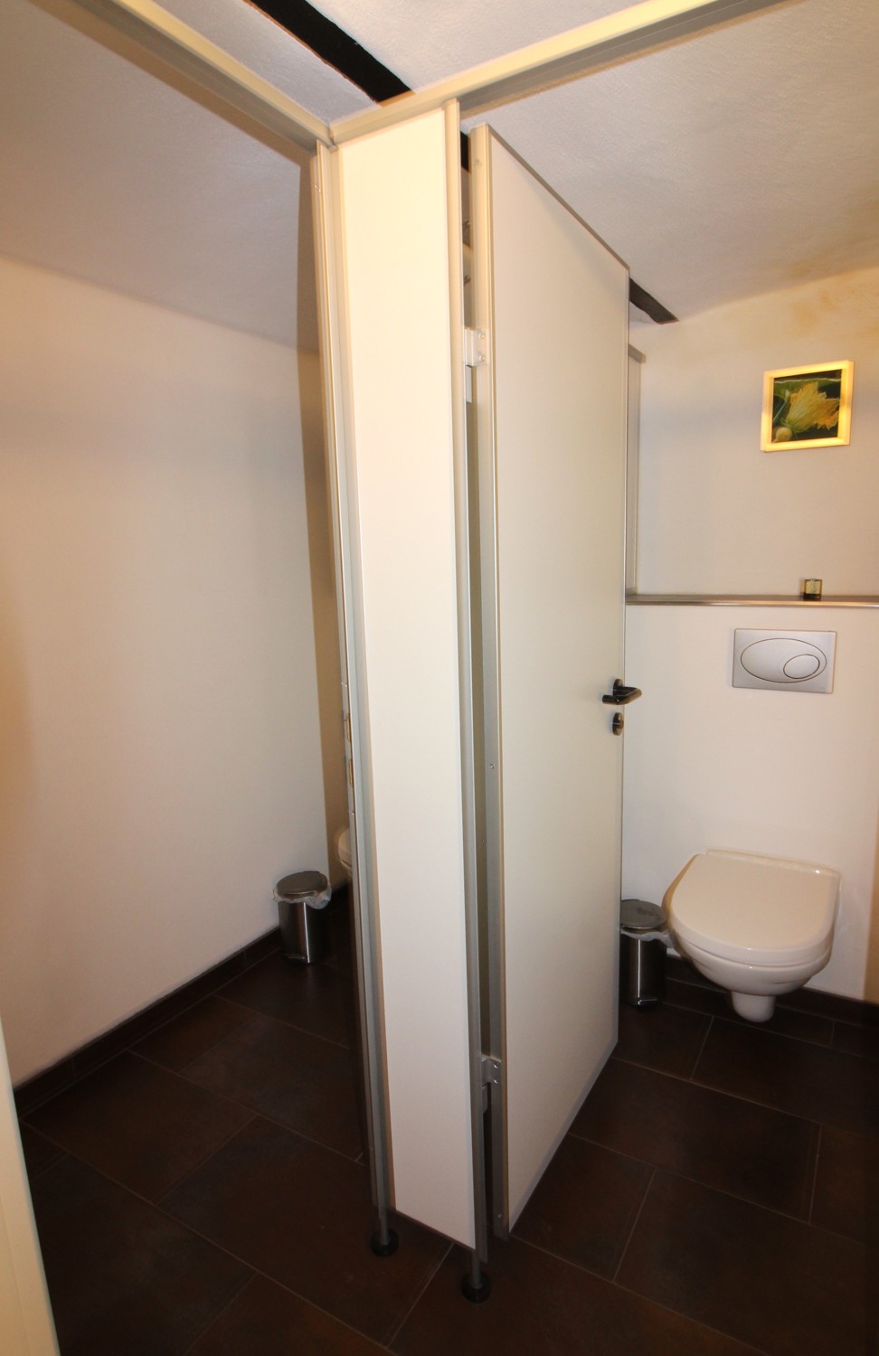 Toilettenraum EG  (im Gebäude der Einlieger-Whg.)