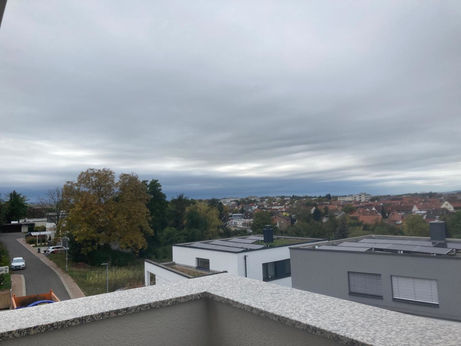 Neubau Maisonette Wohnung mit 2 Balkonen!