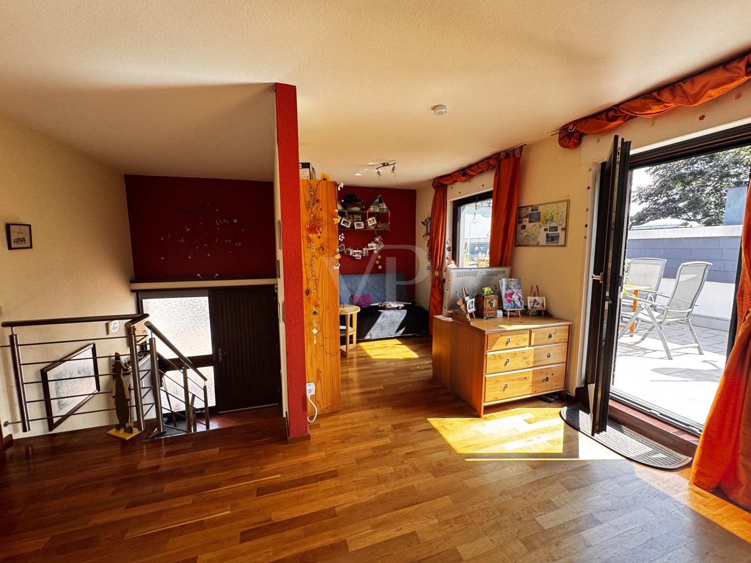 Reihenhaus-Bungalow
mit ca. 480 m² Grundstück