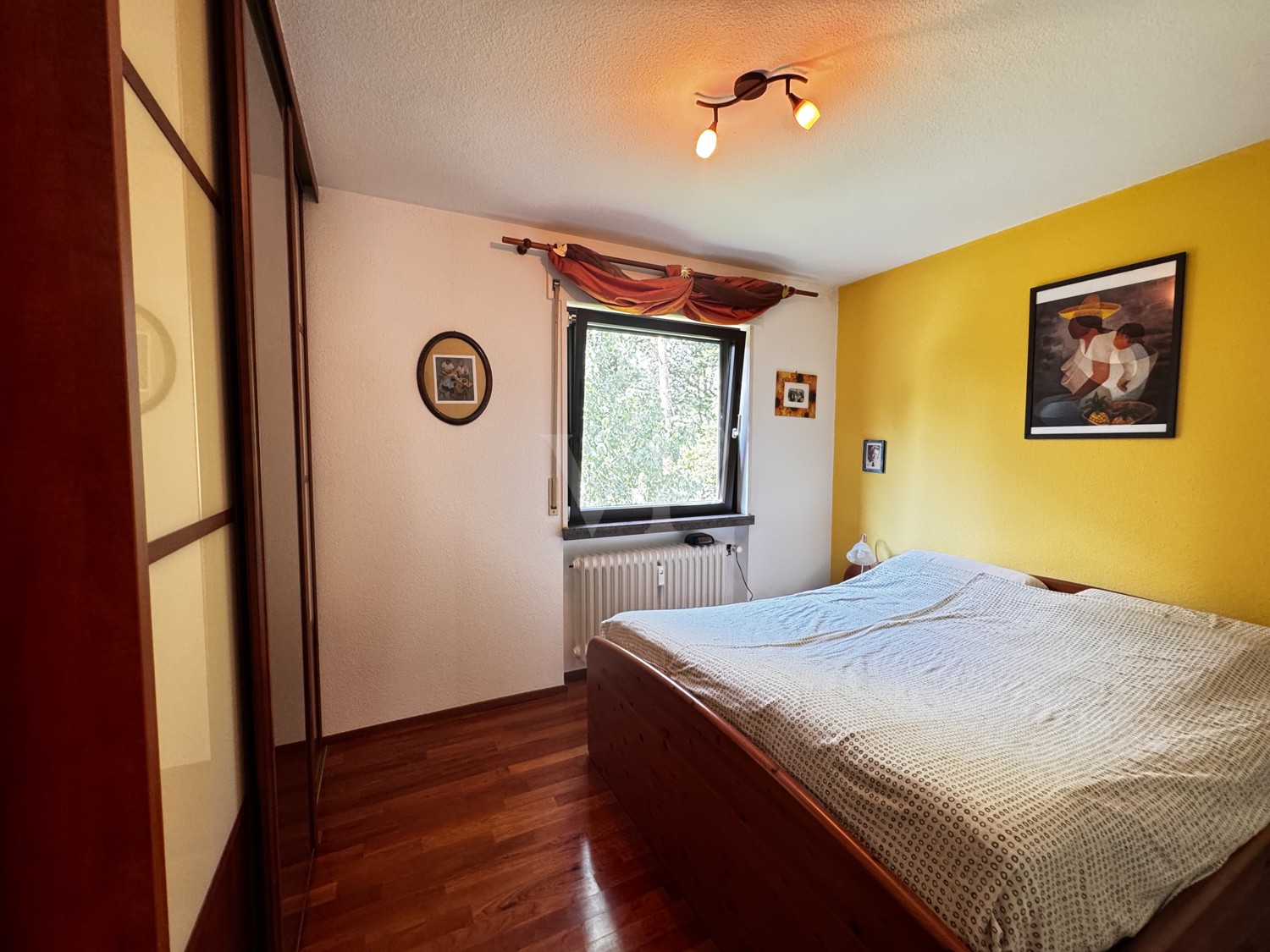 Reihenhaus-Bungalow
mit ca. 480 m² Grundstück