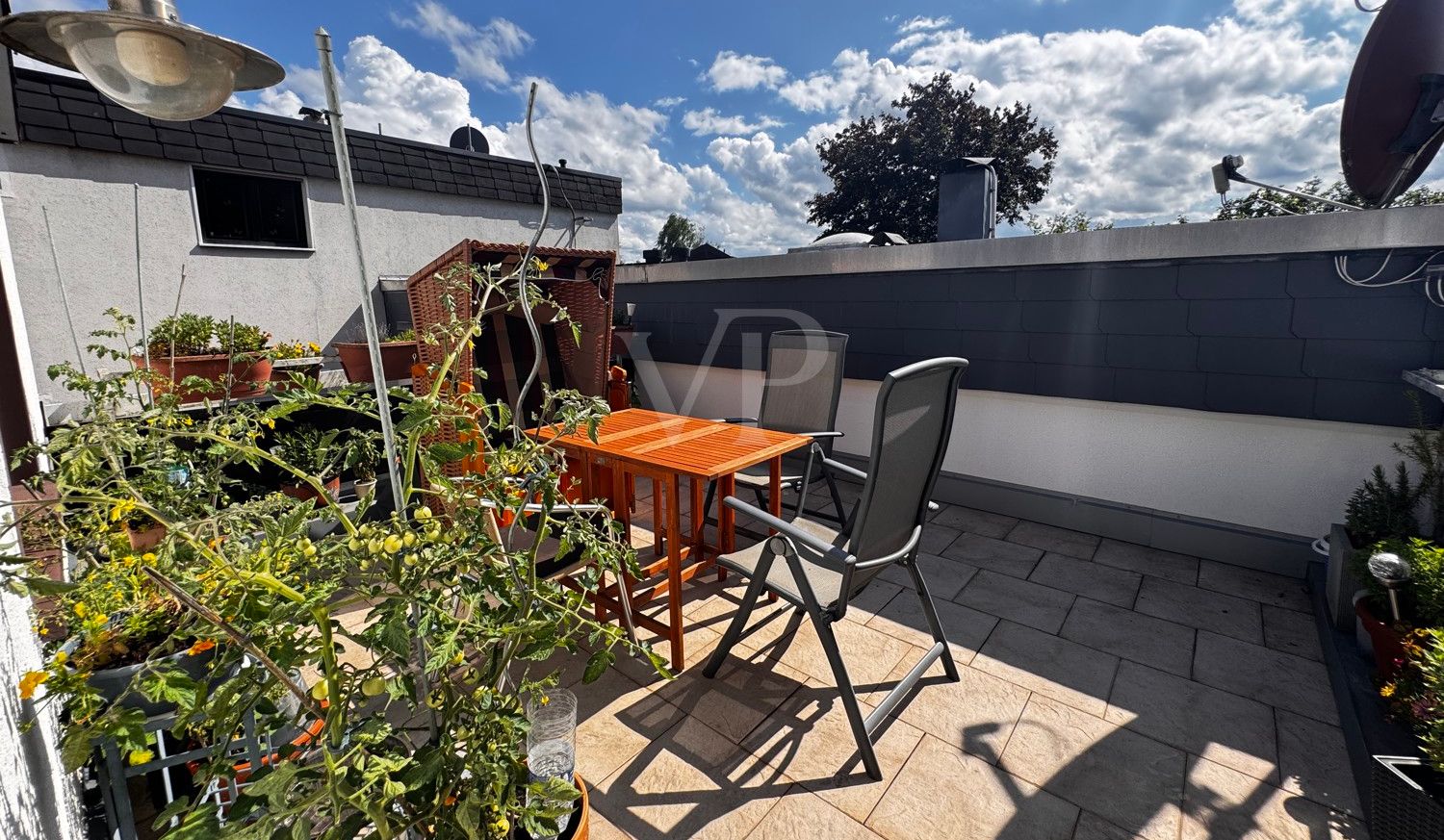 Reihenhaus-Bungalow
mit ca. 480 m² Grundstück