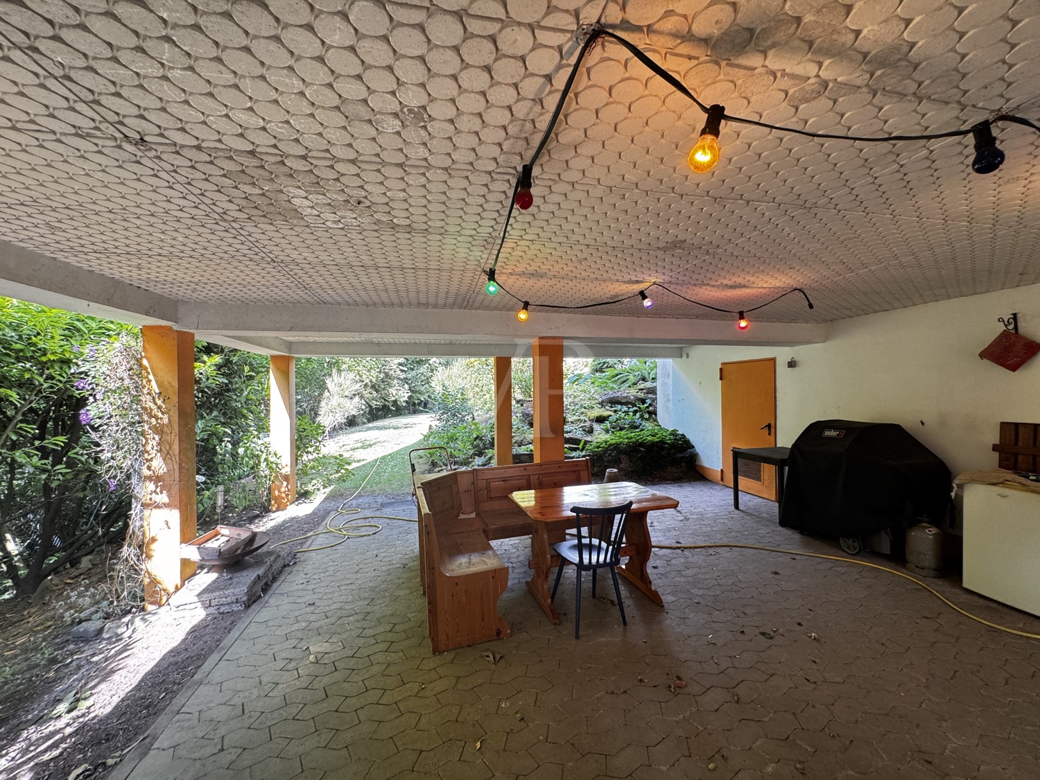 Reihenhaus-Bungalow
mit ca. 480 m² Grundstück