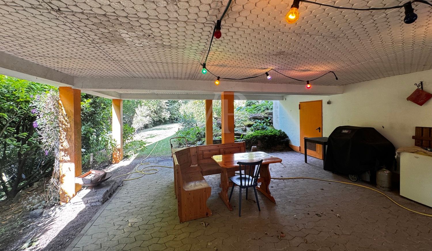Reihenhaus-Bungalow
mit ca. 480 m² Grundstück