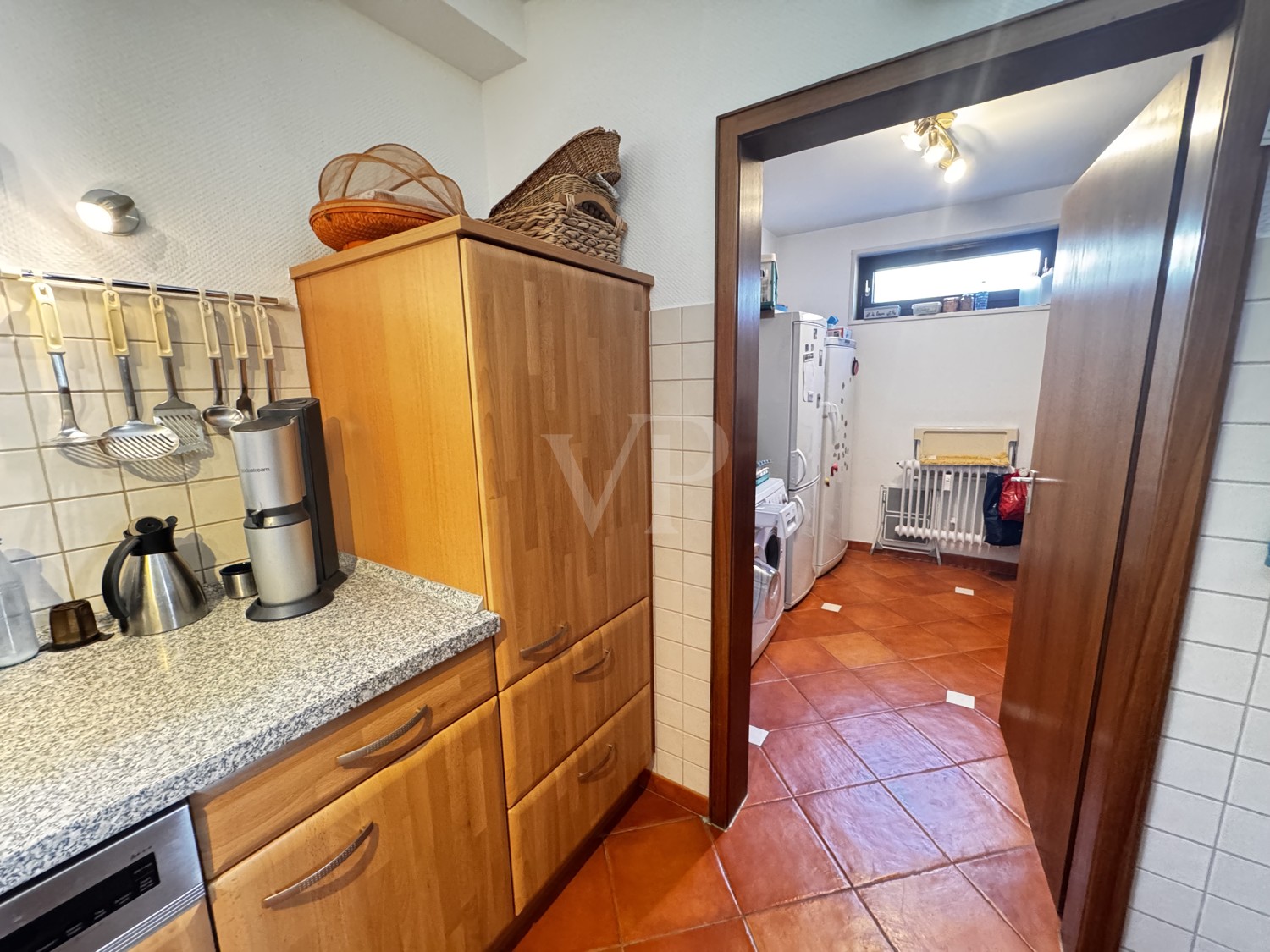 Reihenhaus-Bungalow
mit ca. 480 m² Grundstück