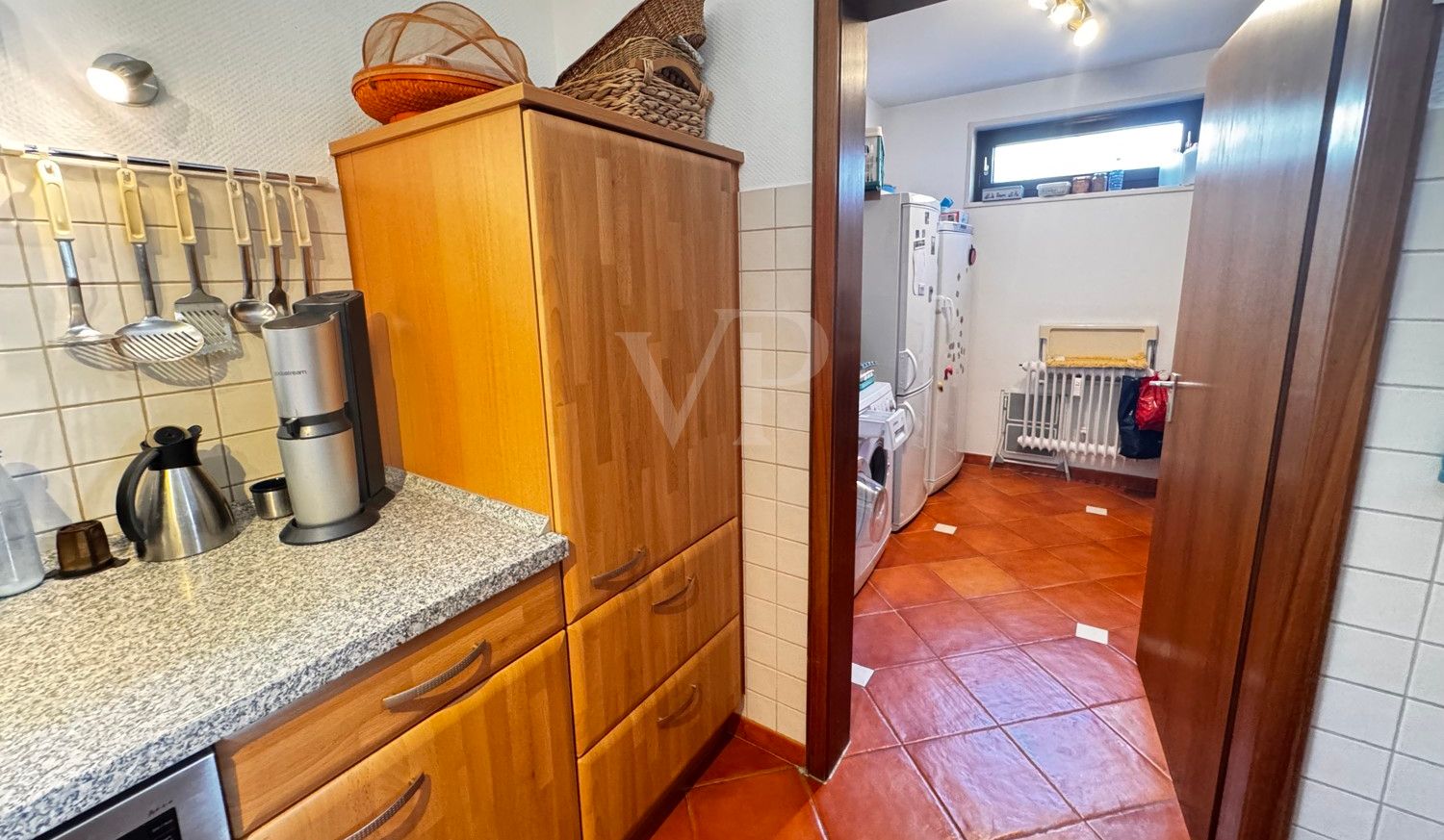 Reihenhaus-Bungalow
mit ca. 480 m² Grundstück