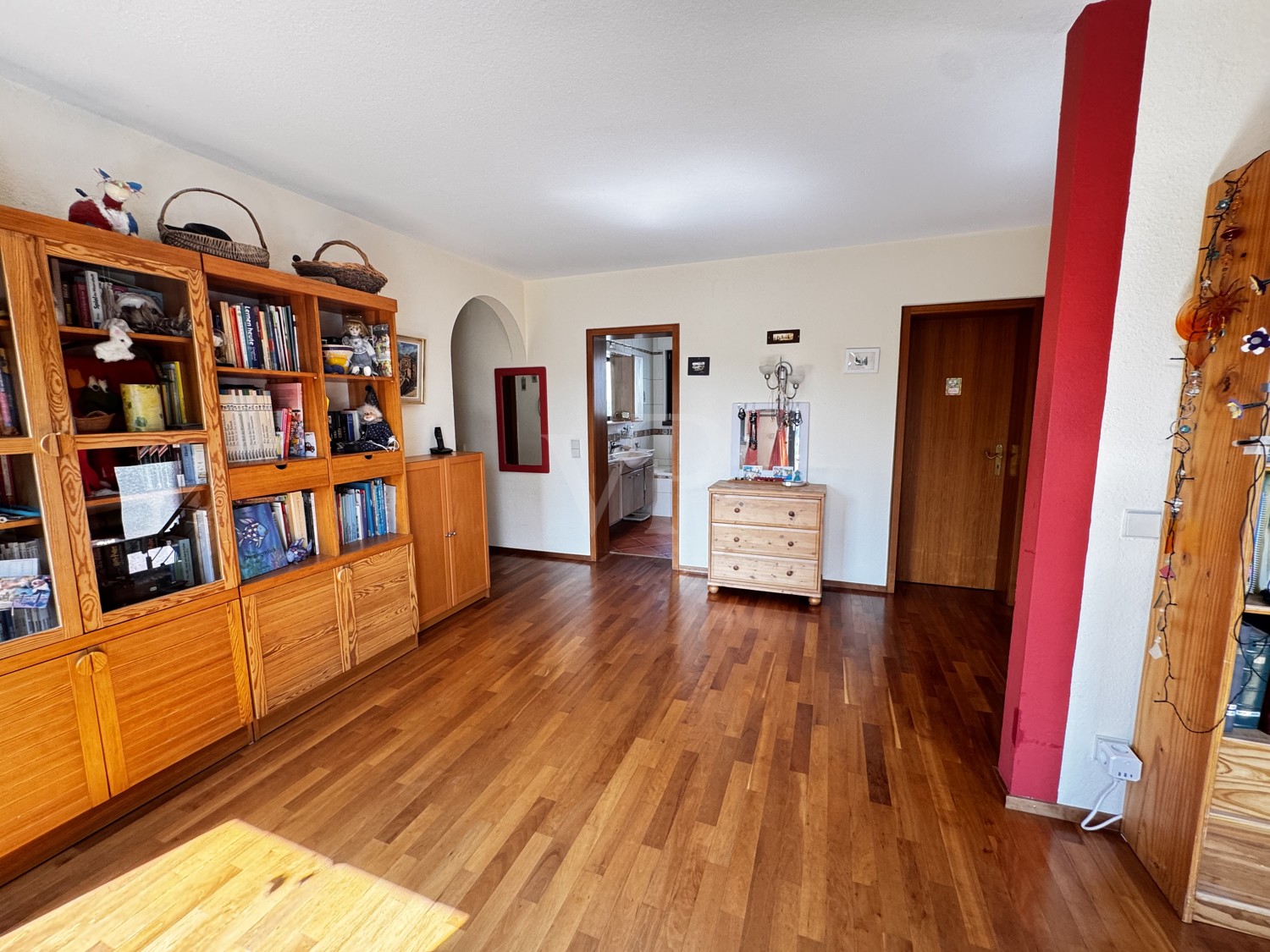 Reihenhaus-Bungalow
mit ca. 480 m² Grundstück