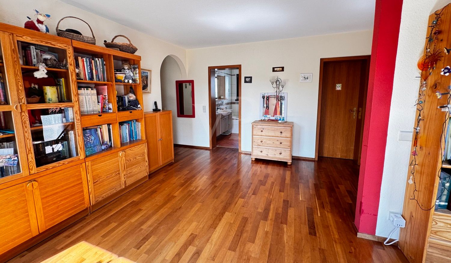 Reihenhaus-Bungalow
mit ca. 480 m² Grundstück