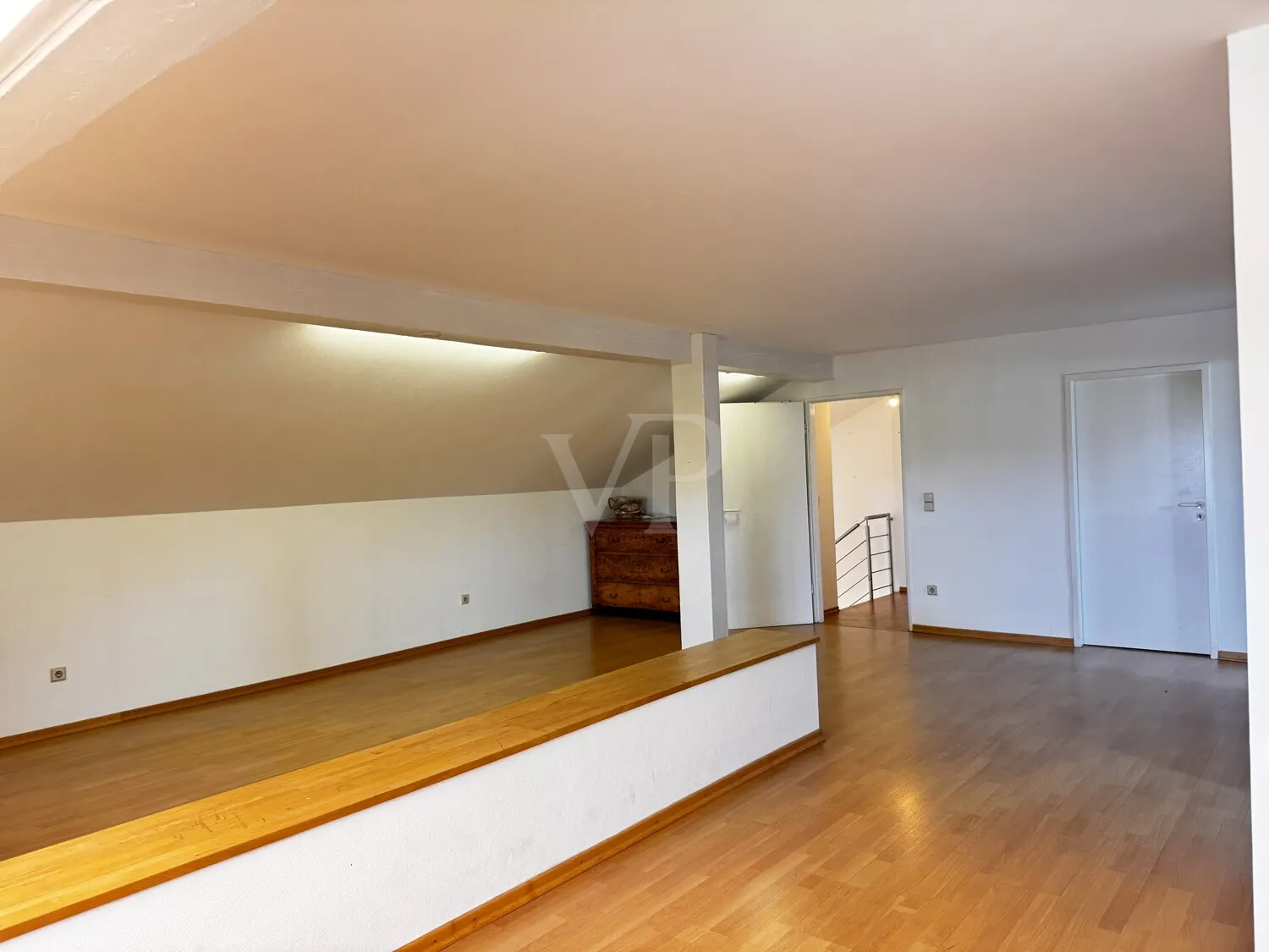Repräsentative Villa am Triller!
Reduziert von 1.150.000 € auf 849.000 €