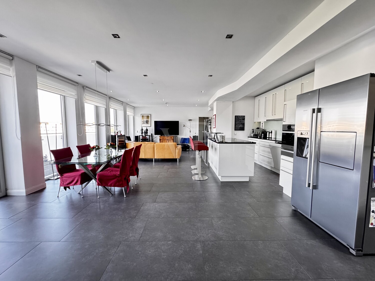 Exklusive 4 Zimmer-Loftwohnung
Berliner Promenade