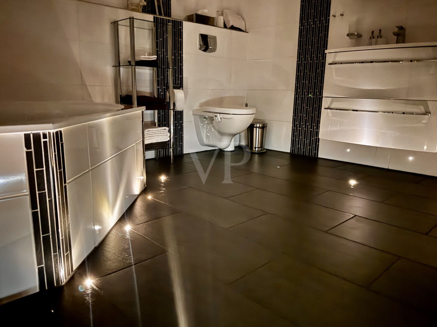 Exklusive 4 Zimmer-Loftwohnung
Berliner Promenade