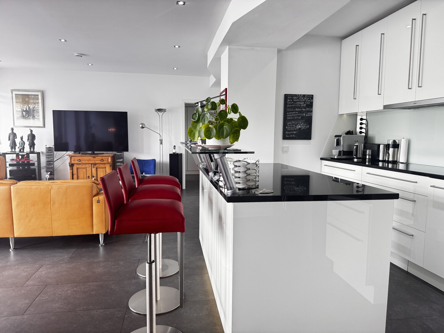 Exklusive 4 Zimmer-Loftwohnung
Berliner Promenade
