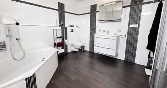 von_poll_real_estate_property_25089057_image_10