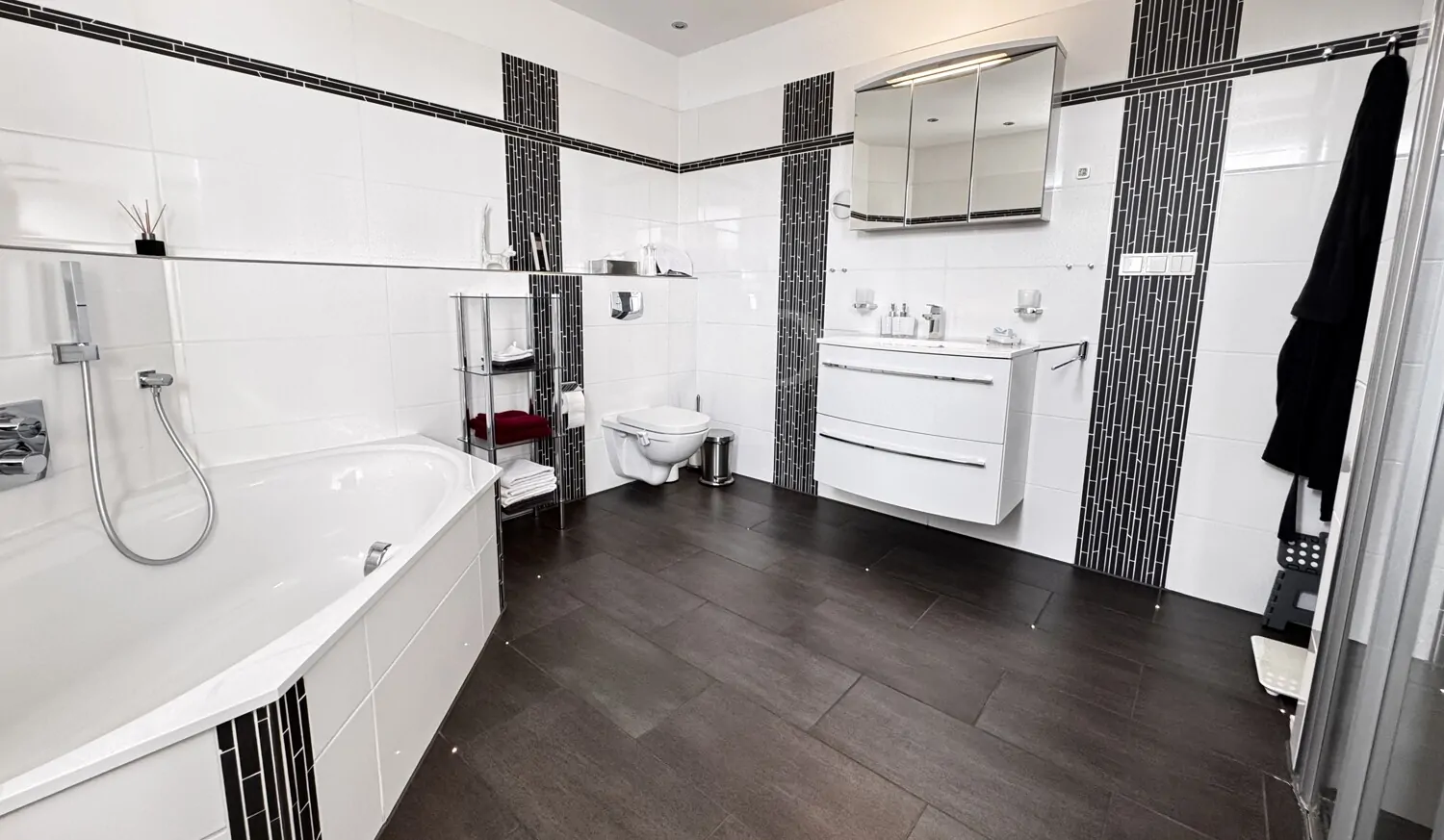 Exklusive 4 Zimmer-Loftwohnung
Berliner Promenade