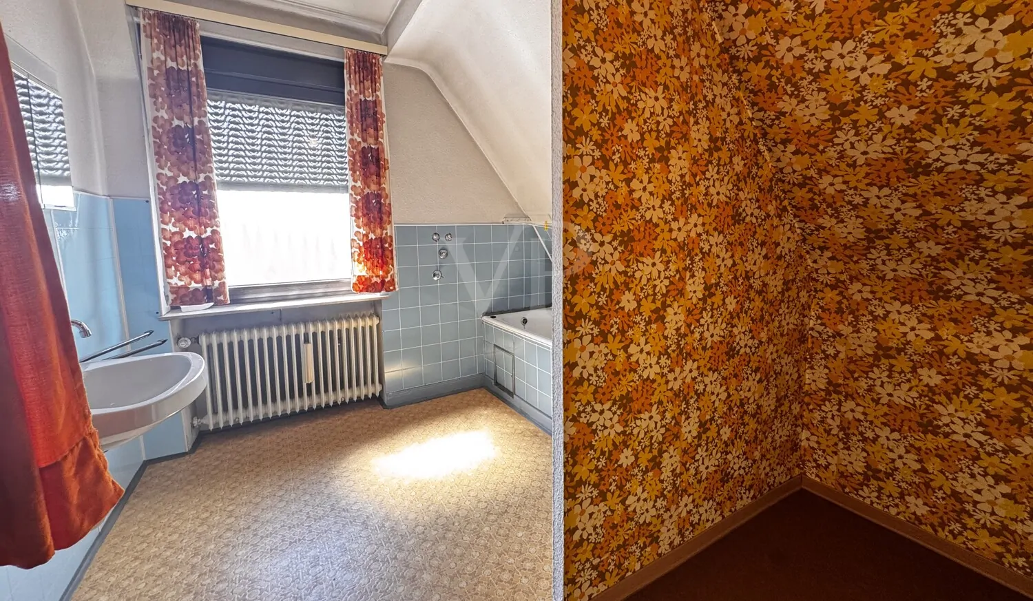 Familientraum in Völklingen! 
Doppelhaushälfte mit Gewächshaus und historischem Flair