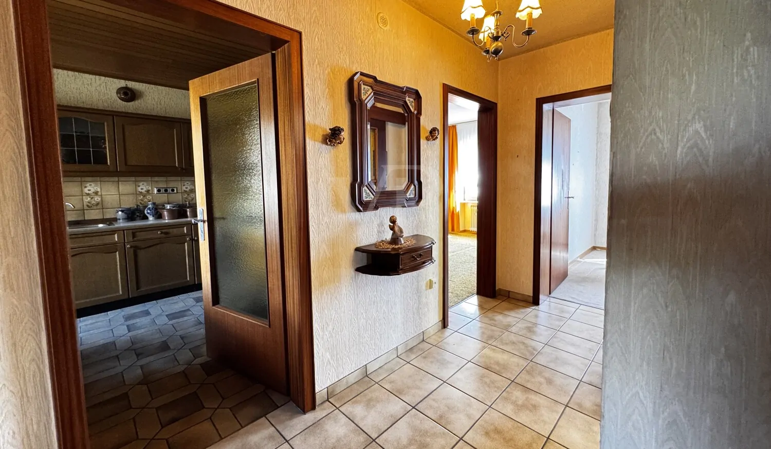 Familientraum in Völklingen! 
Doppelhaushälfte mit Gewächshaus und historischem Flair