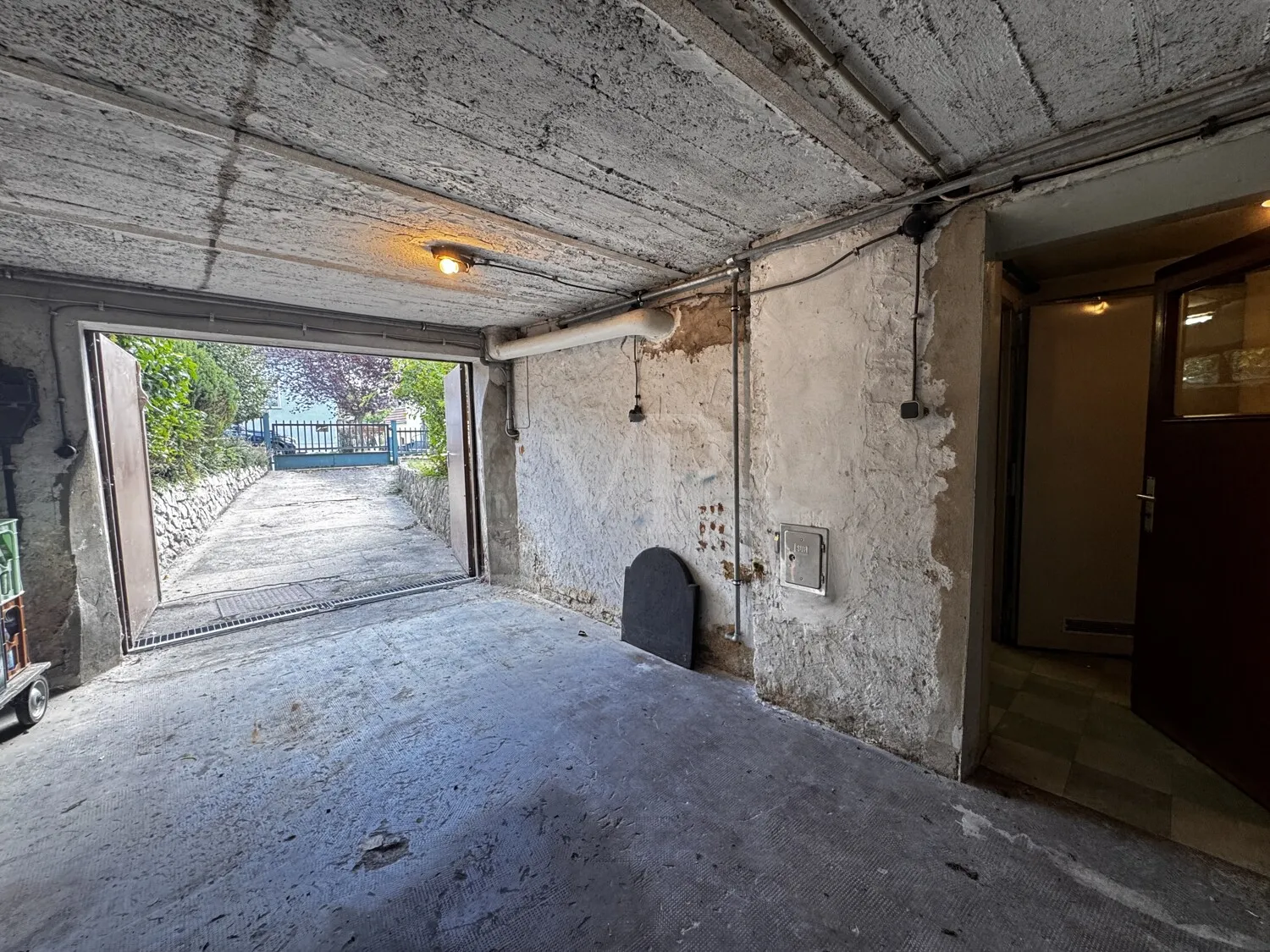 Familientraum in Völklingen! 
Doppelhaushälfte mit Gewächshaus und historischem Flair