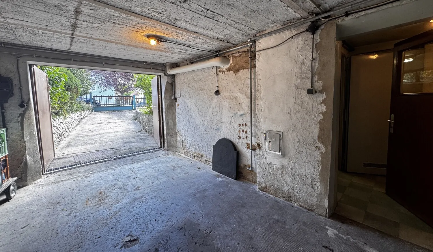 Familientraum in Völklingen! 
Doppelhaushälfte mit Gewächshaus und historischem Flair