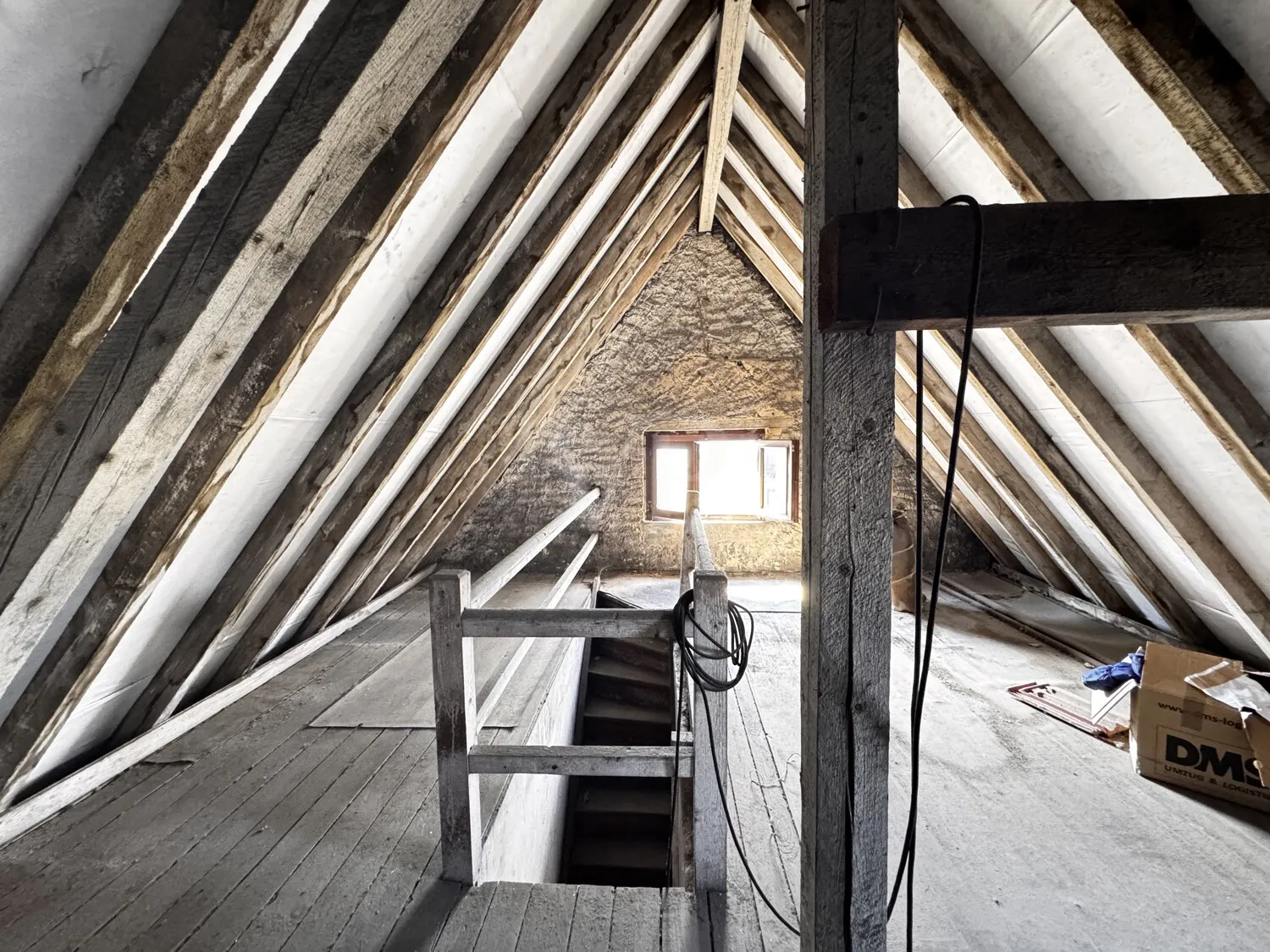 Familientraum in Völklingen! 
Doppelhaushälfte mit Gewächshaus und historischem Flair