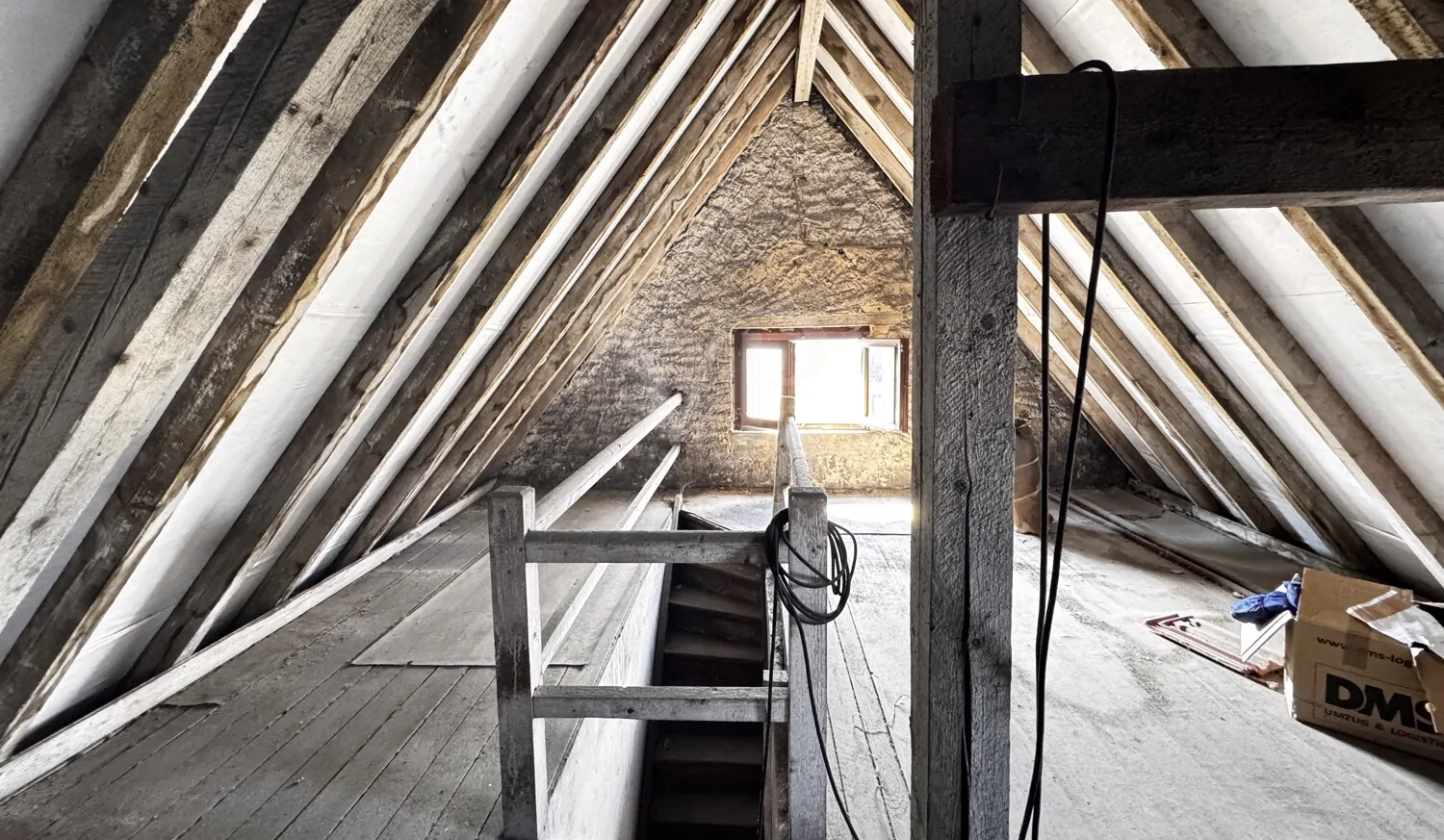 Familientraum in Völklingen! 
Doppelhaushälfte mit Gewächshaus und historischem Flair