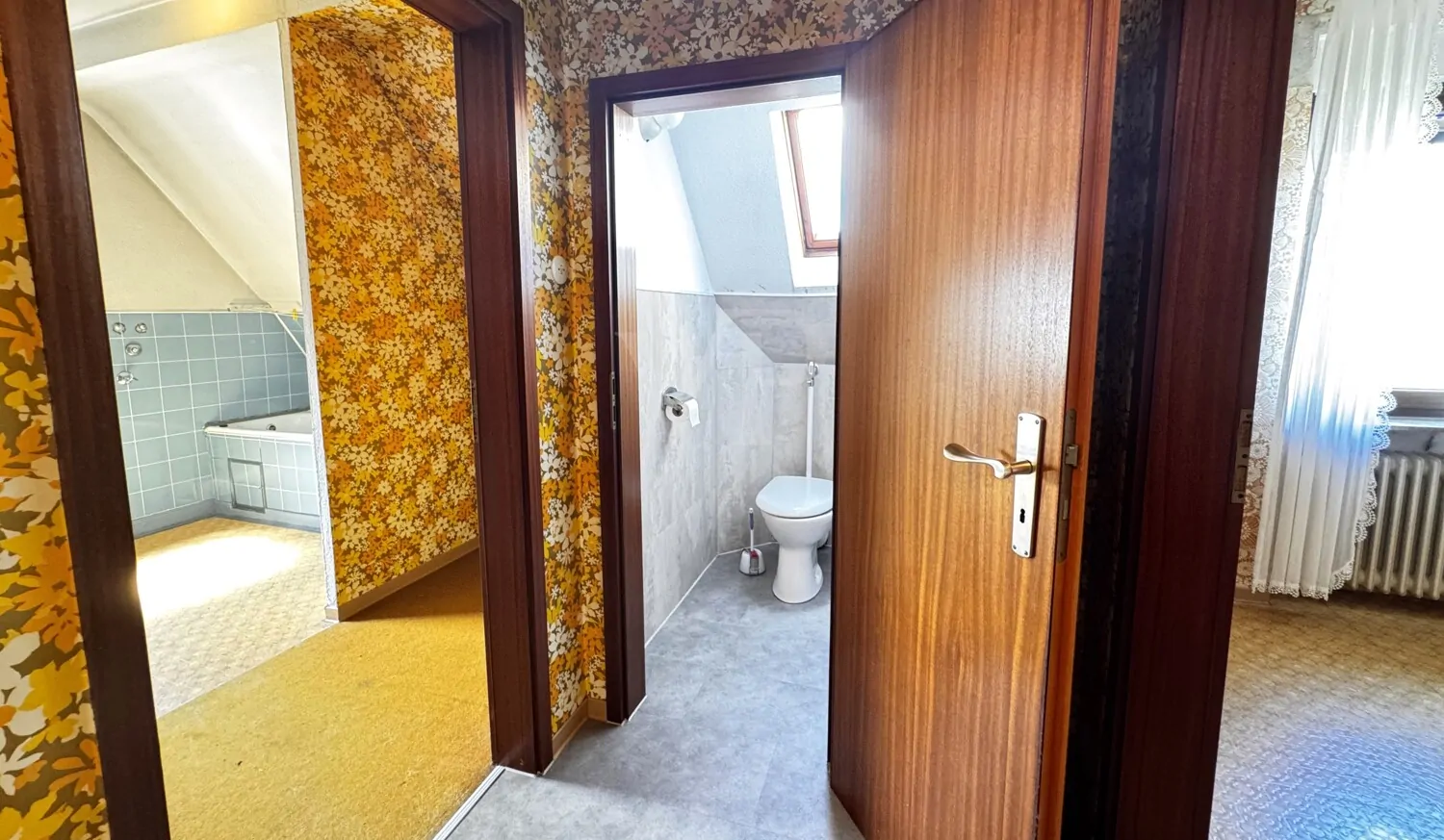 Familientraum in Völklingen! 
Doppelhaushälfte mit Gewächshaus und historischem Flair