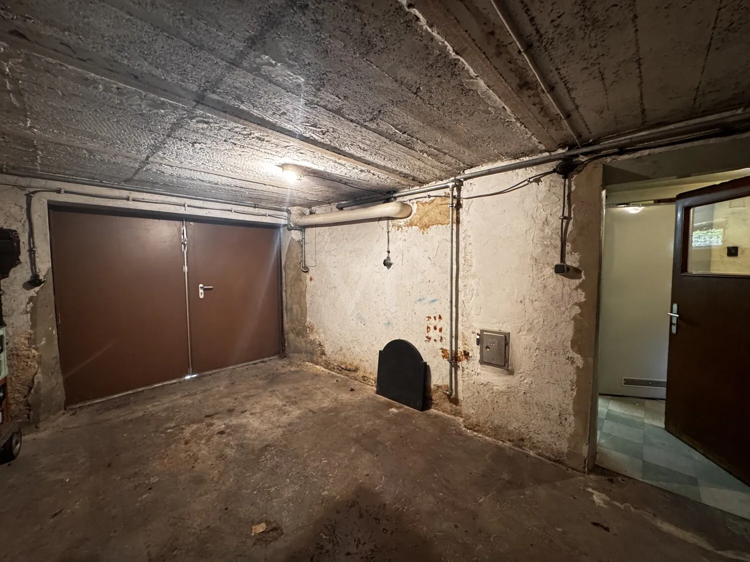 Familientraum in Völklingen! 
Doppelhaushälfte mit Gewächshaus und historischem Flair