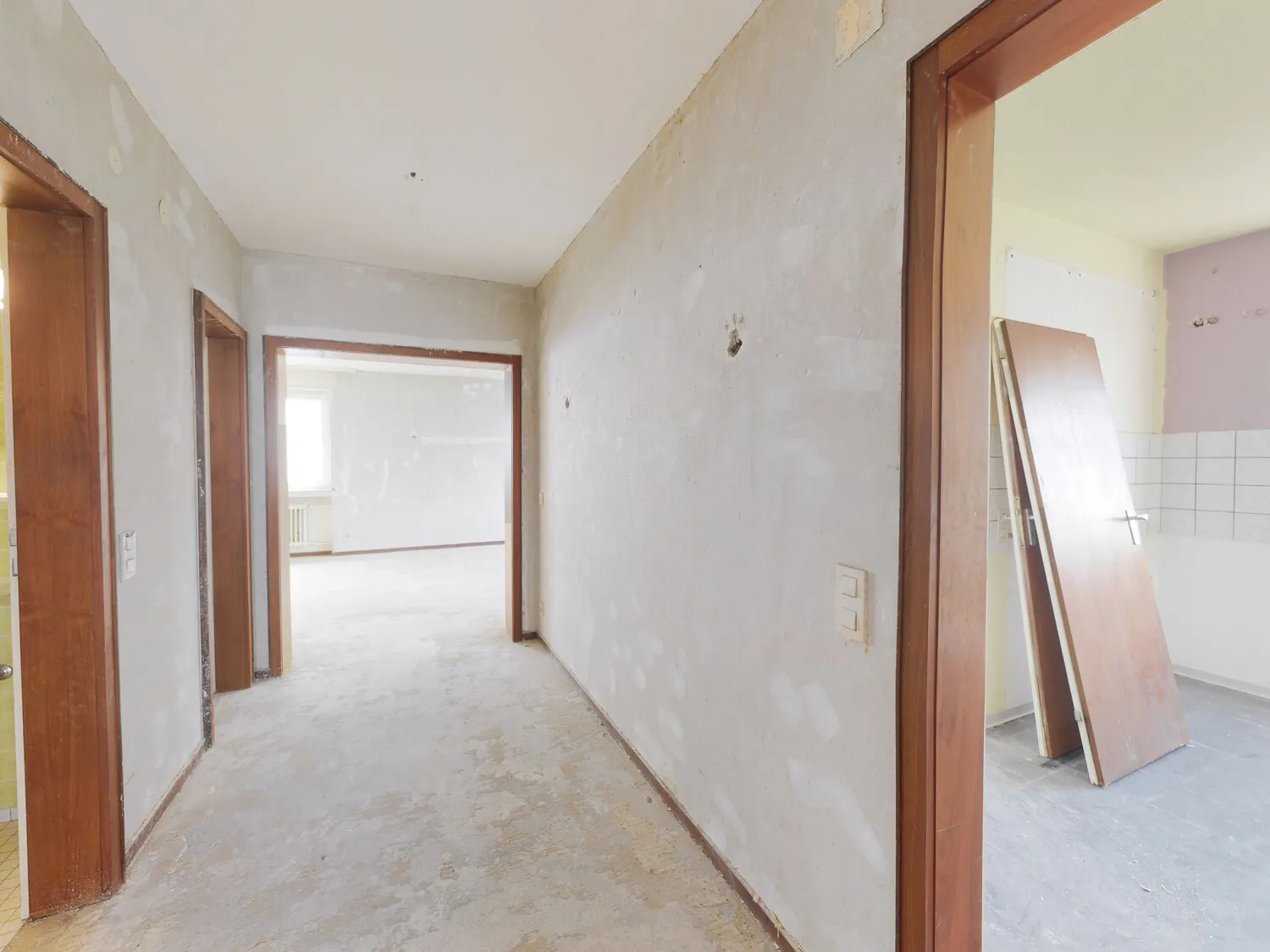 Am Steinhübel in bester Lage,
Renovieren und einziehen!