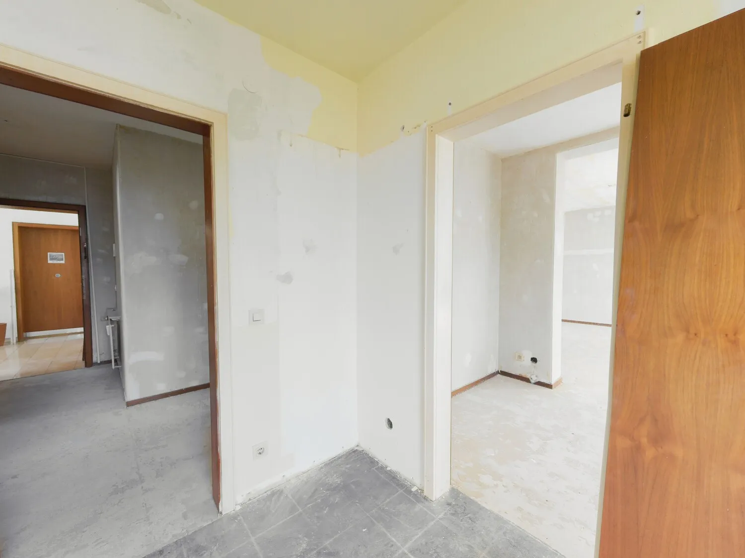 Am Steinhübel in bester Lage,
Renovieren und einziehen!