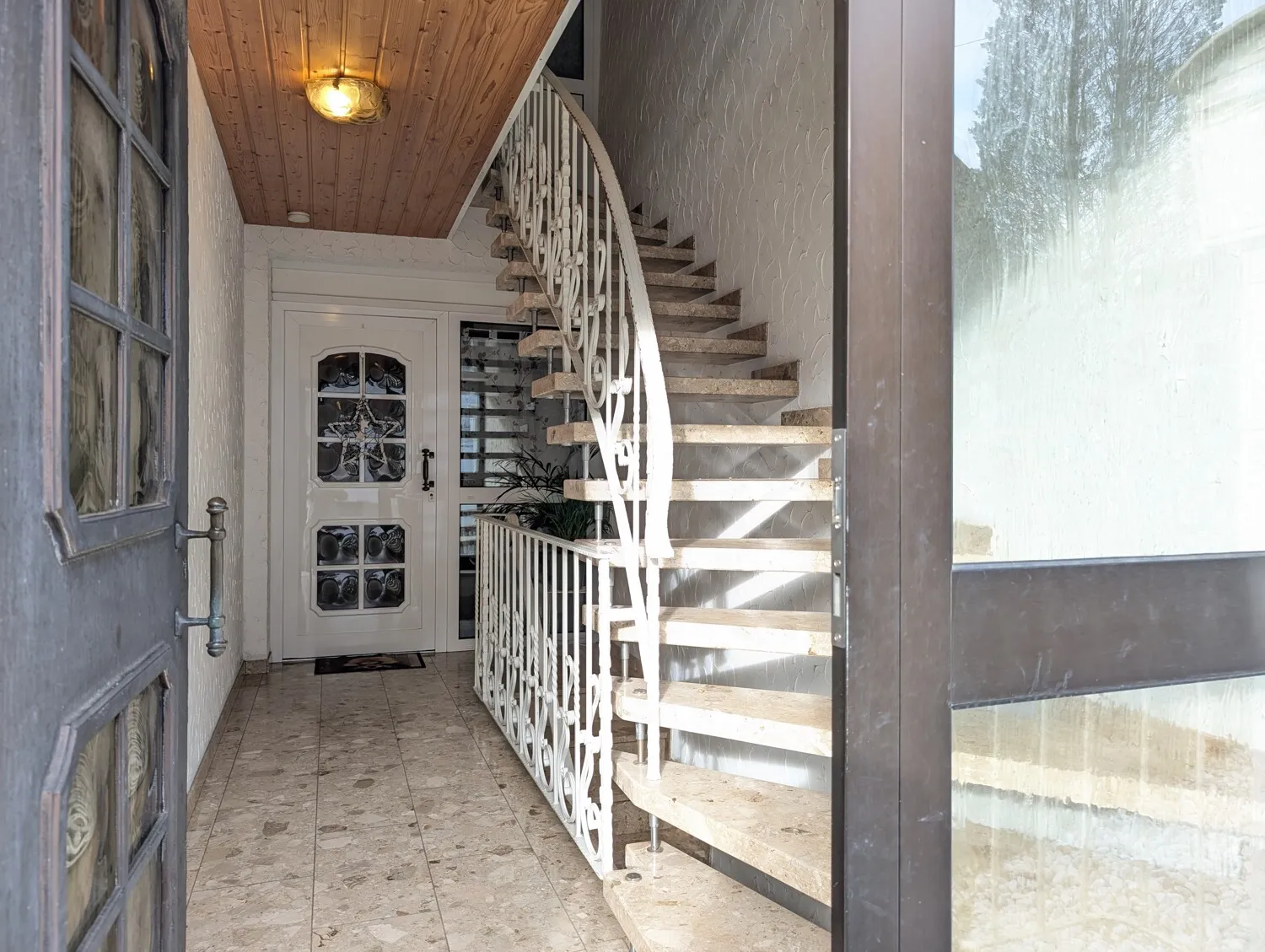 3-Familienhaus mit Potenzial – attraktive Kapitalanlage in Köllerbach