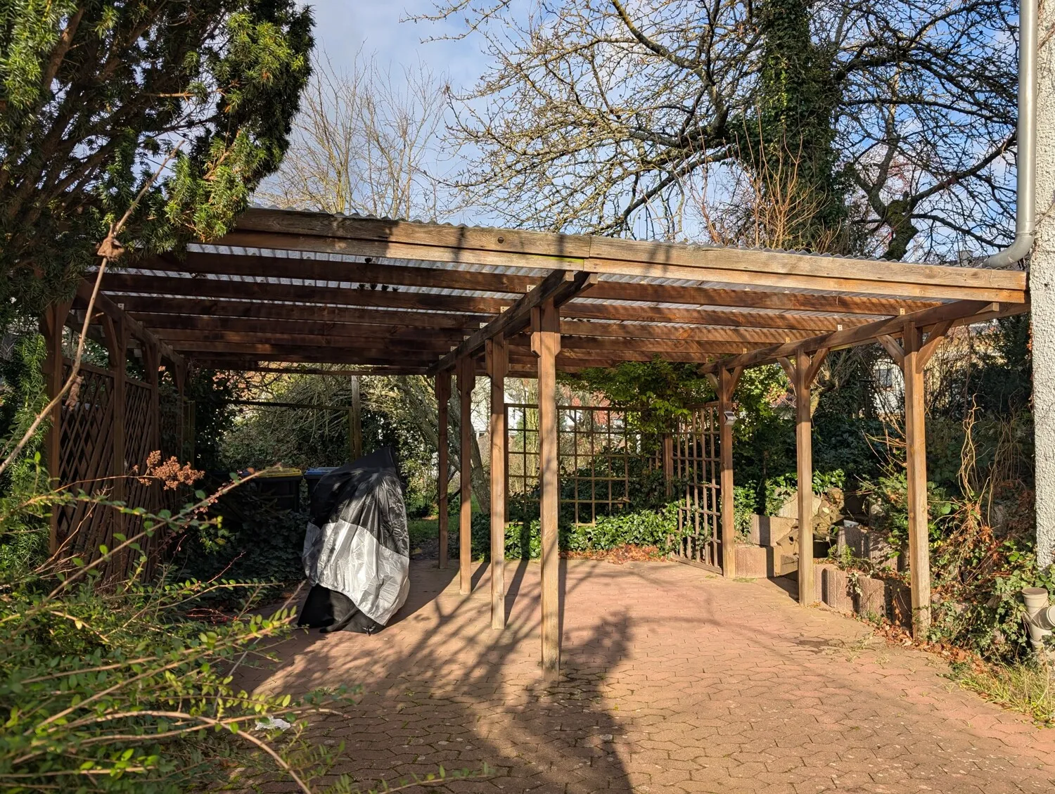 3-Familienhaus mit Potenzial – attraktive Kapitalanlage in Köllerbach