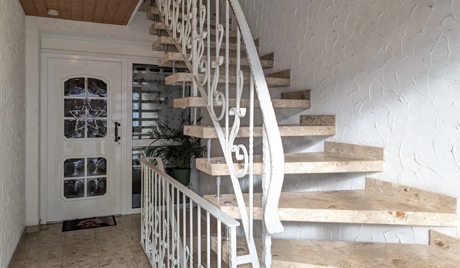 3-Familienhaus mit Potenzial – attraktive Kapitalanlage in Köllerbach