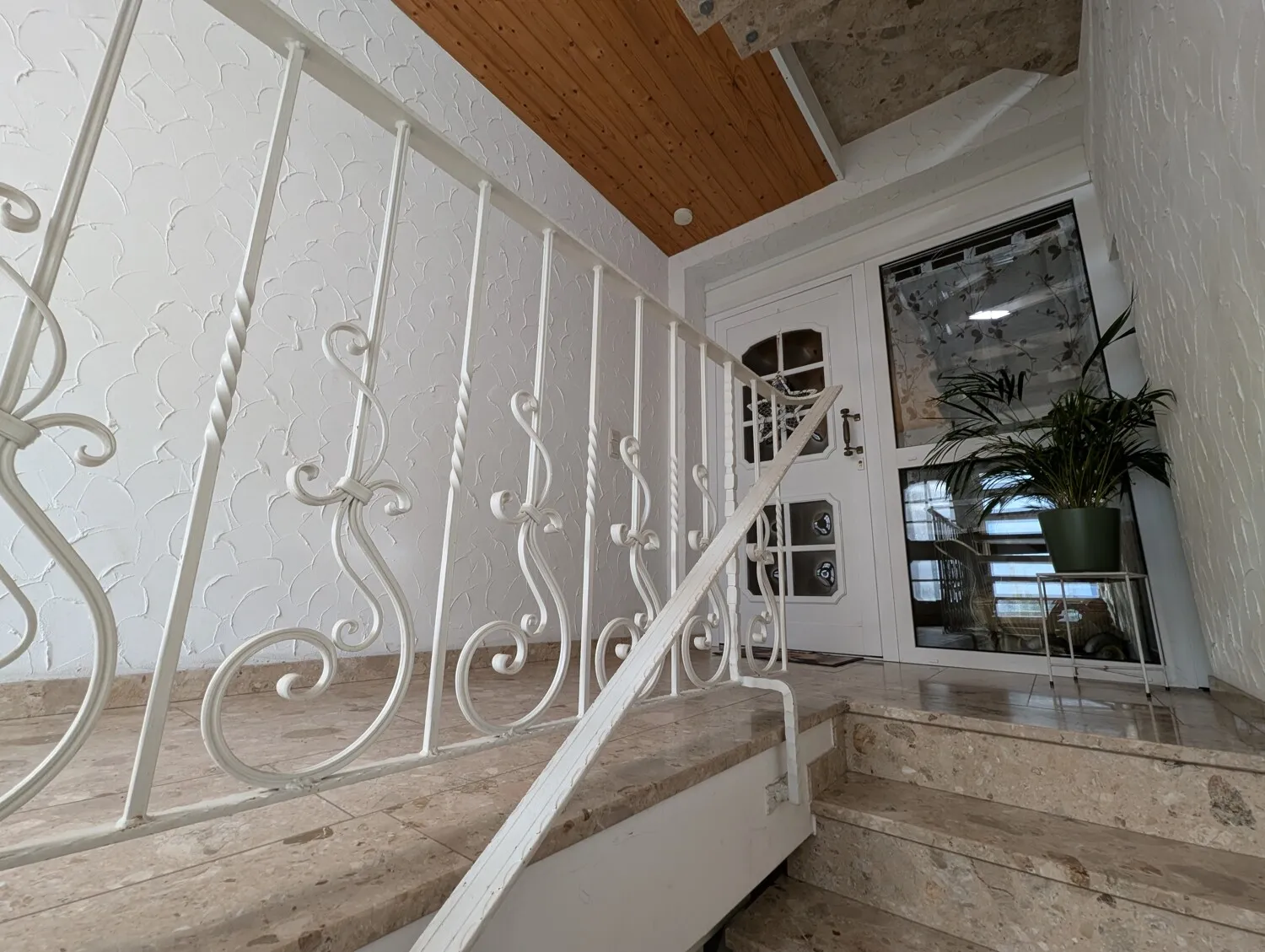 3-Familienhaus mit Potenzial – attraktive Kapitalanlage in Köllerbach