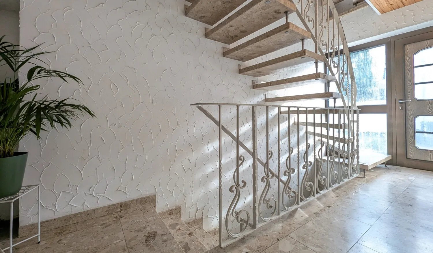 3-Familienhaus mit Potenzial – attraktive Kapitalanlage in Köllerbach