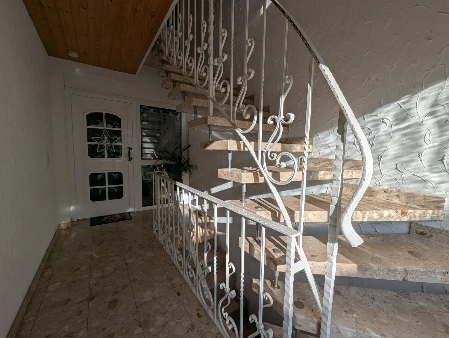 3-Familienhaus mit Potenzial – attraktive Kapitalanlage in Köllerbach