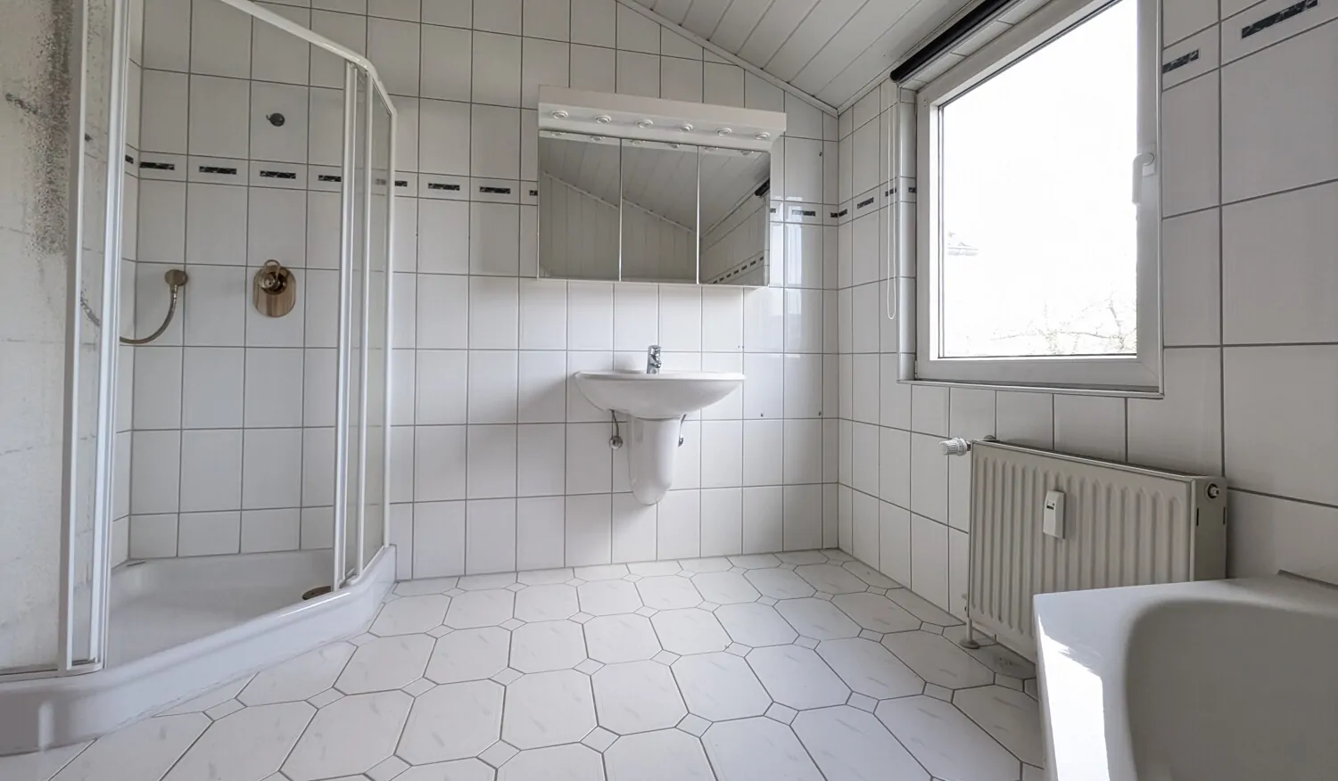 3-Familienhaus mit Potenzial – attraktive Kapitalanlage in Köllerbach