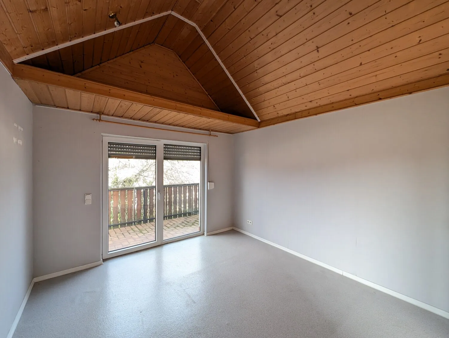 3-Familienhaus mit Potenzial – attraktive Kapitalanlage in Köllerbach