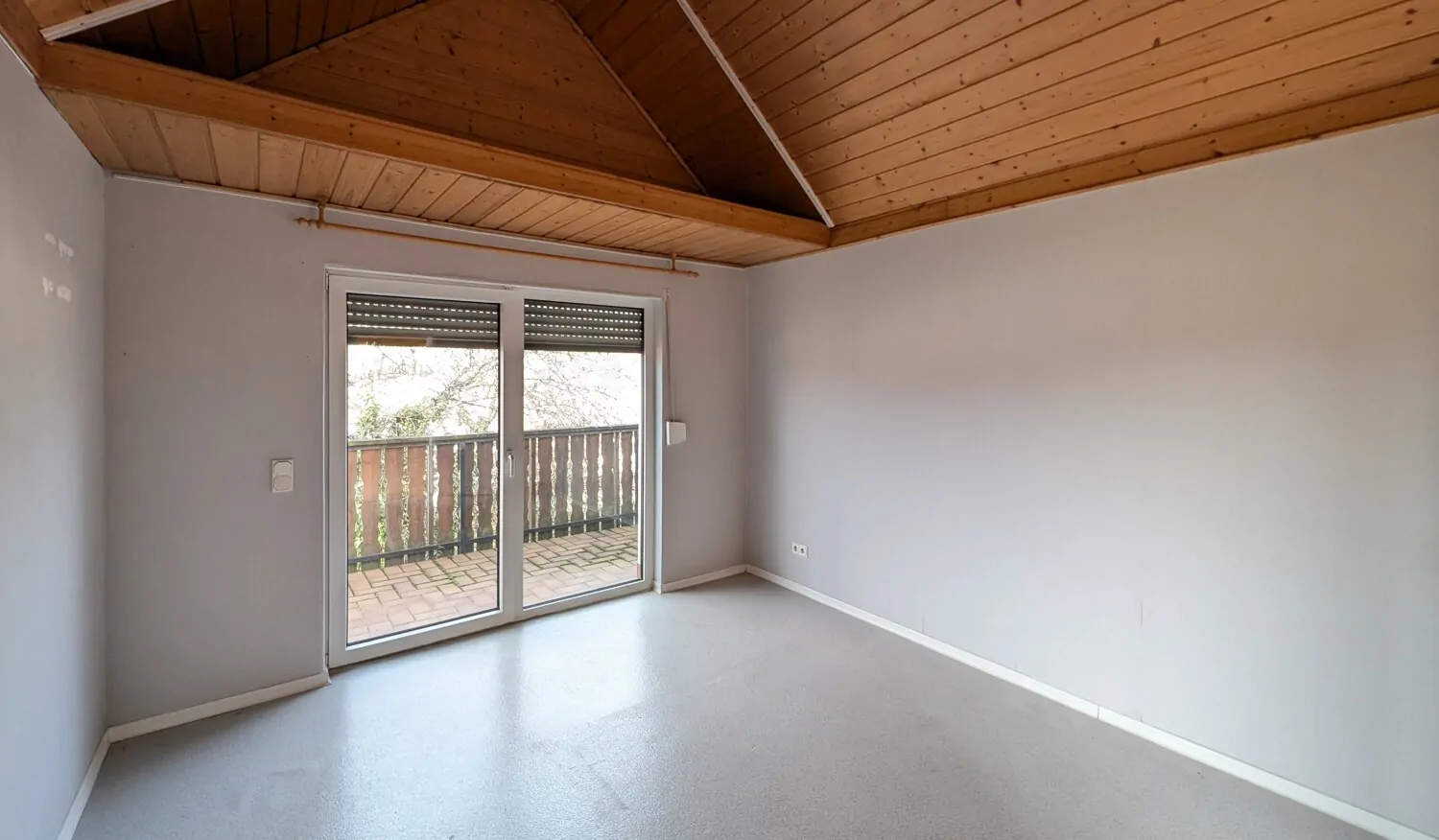 3-Familienhaus mit Potenzial – attraktive Kapitalanlage in Köllerbach